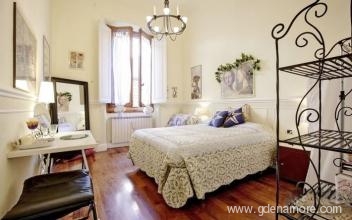 MAISON MANFREDI FLORENCE, private accommodation in city Toscana, Italy