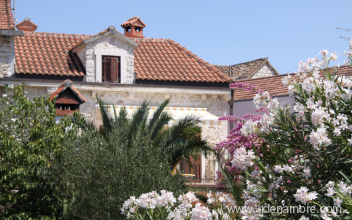 Villa Rustica, alloggi privati a Brač Sutivan, Croazia