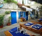 Apartments "Tri Ribara", private accommodation in city Rafailovići, Montenegro