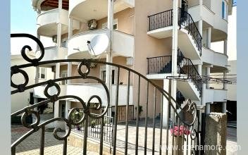 Laila leiligheter , privat innkvartering i sted Dobre Vode, Montenegro