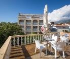 Guest House Lotos, Privatunterkunft im Ort Bečići, Montenegro