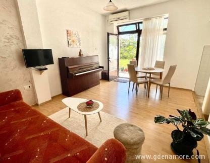 Sobe i Apartmani Katnić, , Privatunterkunft im Ort Bečići, Montenegro - viber_image_2024-06-11_17-36-29-239