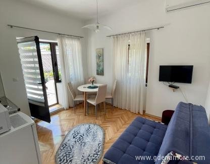  Apartmani Katnić, Apartman 2 , privatni smeštaj u mestu Bečići, Crna Gora - viber_image_2024-06-11_17-37-13-308