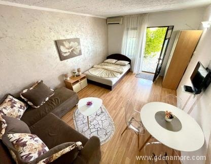  Apartmani Katnić, Apartman 3, privatni smeštaj u mestu Bečići, Crna Gora - viber_image_2024-06-11_17-37-52-489