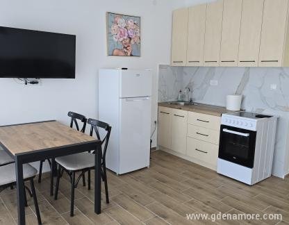 Apartmani Filipovic, Apartman (dnevna + spavaća)sa terasom 1, privatni smeštaj u mestu Buljarica, Crna Gora - 20240709_152053